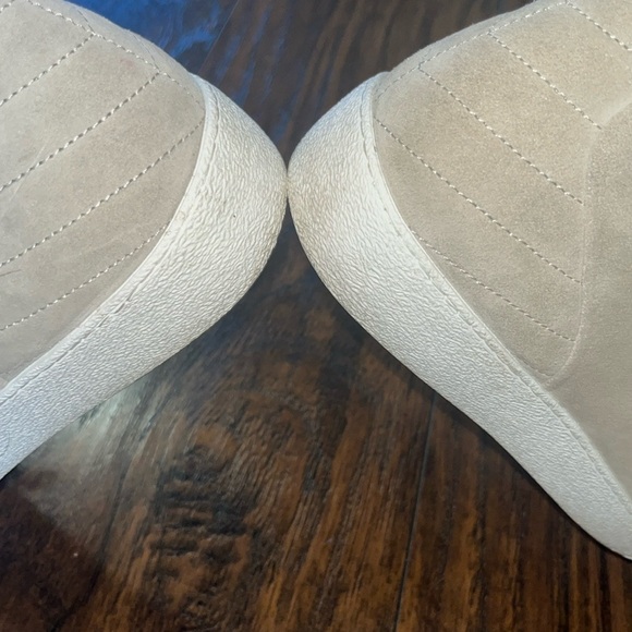 Moncler Shoes - Picture 11 of 14